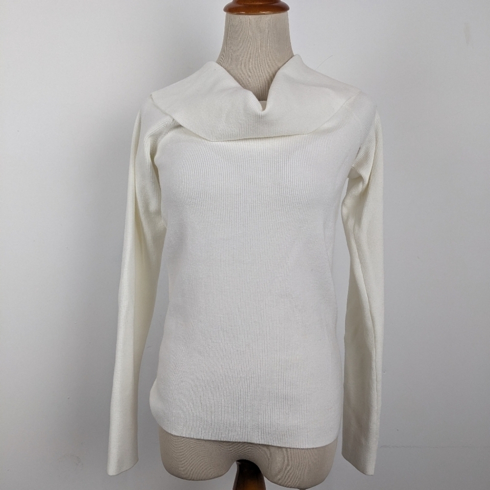 Aritzia Wilfred Cream Sweater Extra Large